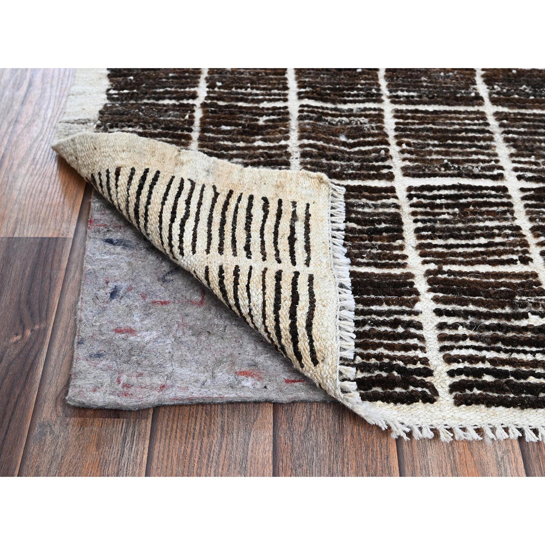 2'1" x 2'7" New Hand Knotted Brown Wool Rectangle Oriental Rug - MOA1021389
