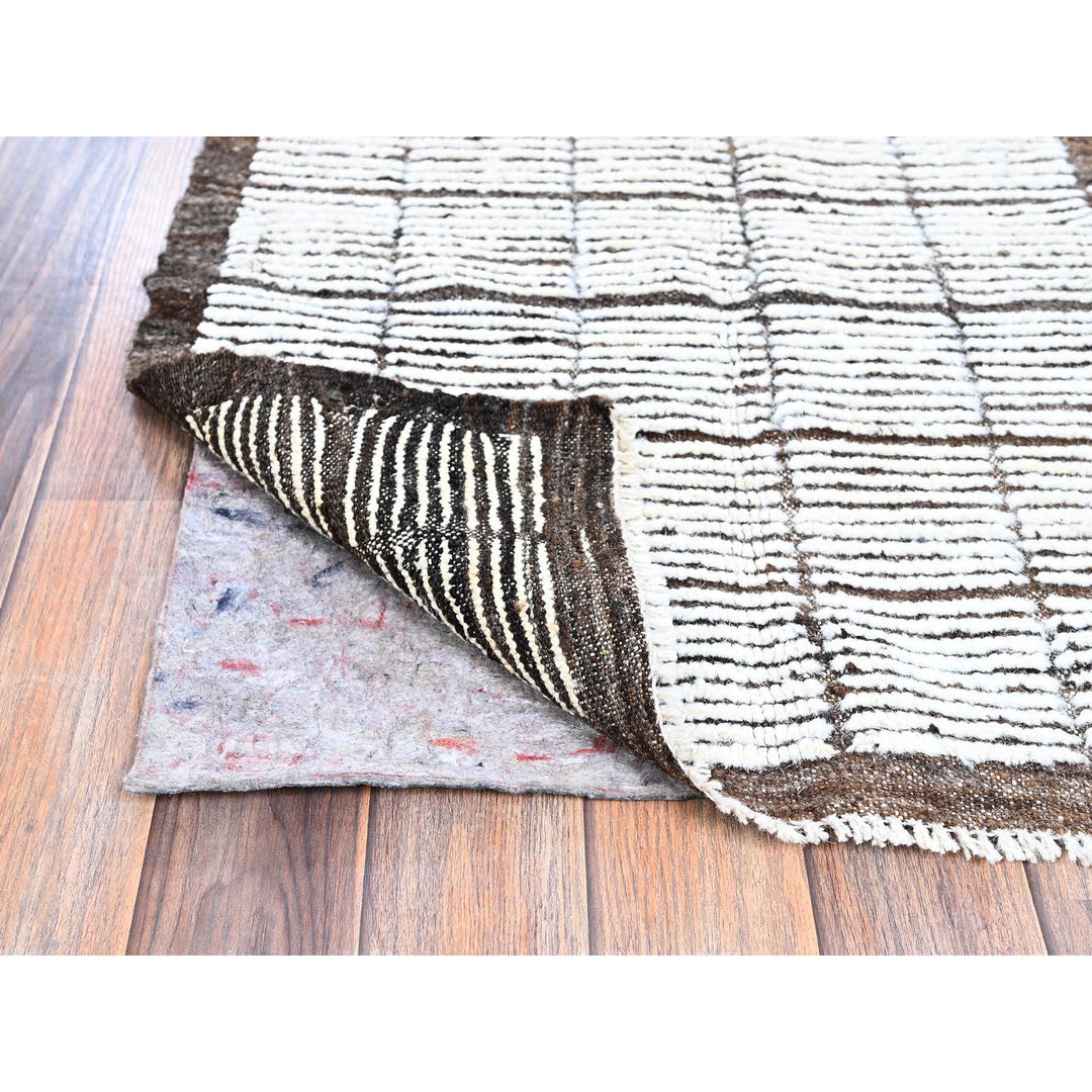 2'1" x 2'8" New Hand Knotted Ivory Wool Rectangle Oriental Rug - MOA1021392