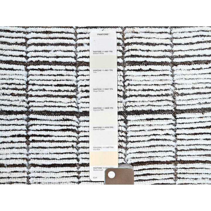 2'1" x 2'8" New Hand Knotted Ivory Wool Rectangle Oriental Rug - MOA1021392