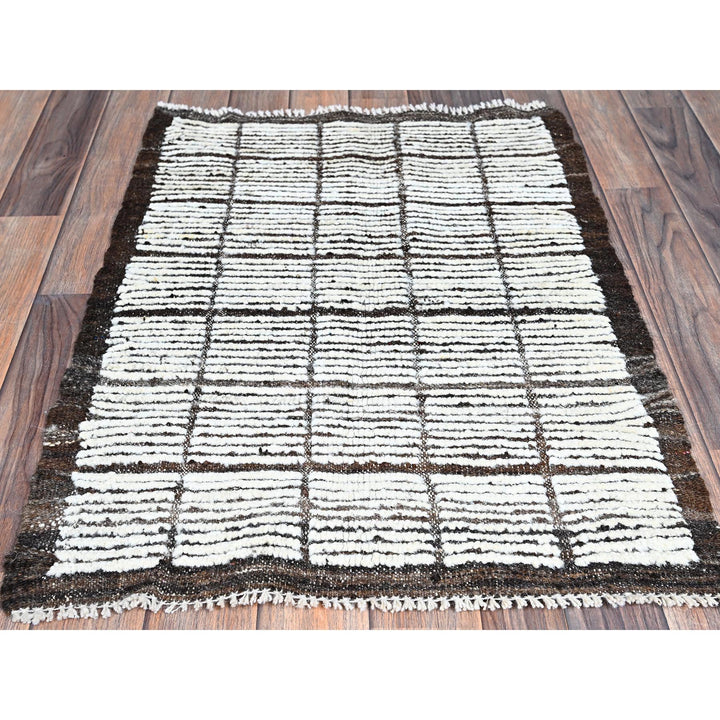2'1" x 2'11" New Hand Knotted Ivory Wool Rectangle Oriental Rug - MOA1021393