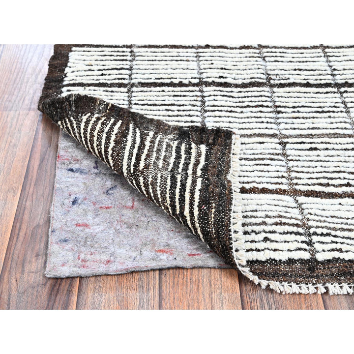 2'1" x 2'11" New Hand Knotted Ivory Wool Rectangle Oriental Rug - MOA1021393