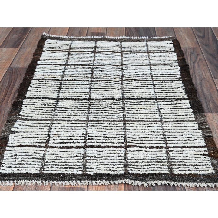 2'1" x 2'10" New Hand Knotted Ivory Wool Rectangle Oriental Rug - MOA1021394