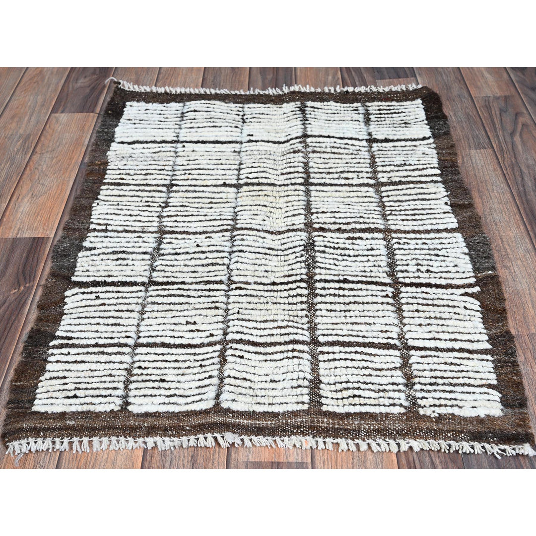 2'1" x 2'8" New Hand Knotted Ivory Wool Rectangle Oriental Rug - MOA1021397