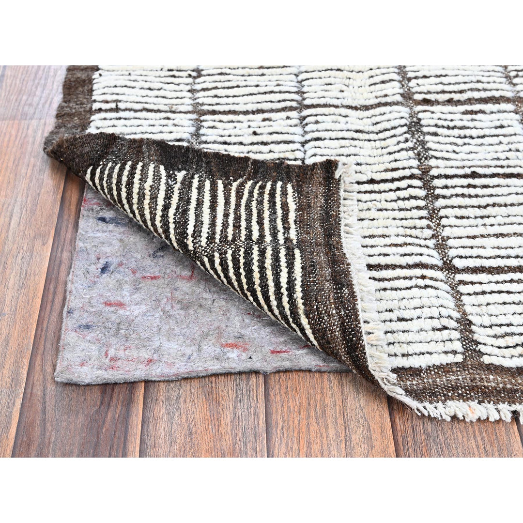 2'1" x 2'8" New Hand Knotted Ivory Wool Rectangle Oriental Rug - MOA1021397