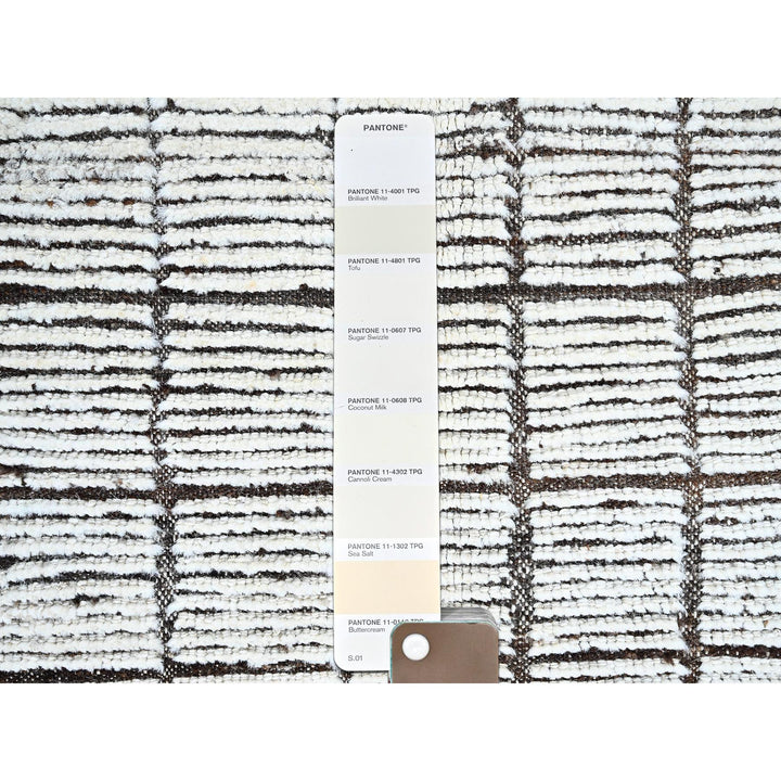 2'1" x 2'8" New Hand Knotted Ivory Wool Rectangle Oriental Rug - MOA1021397