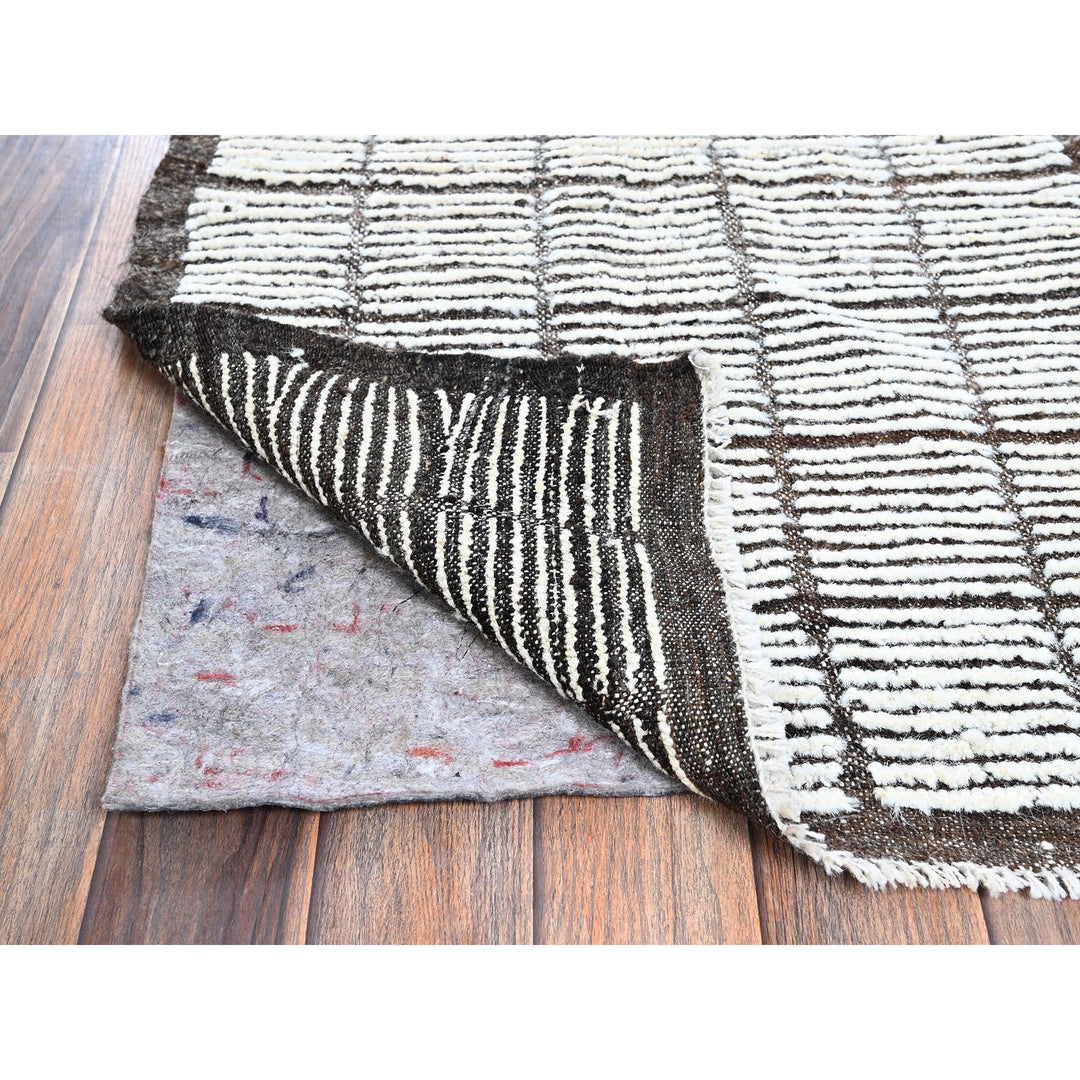 2'2" x 2'8" New Hand Knotted Ivory Wool Rectangle Oriental Rug - MOA1021398