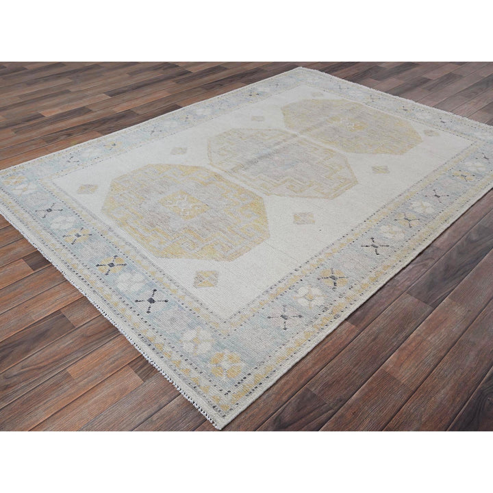 4'9" x 6'9" New Hand Knotted Ivory Wool Rectangle Oriental Rug - MOA1021415