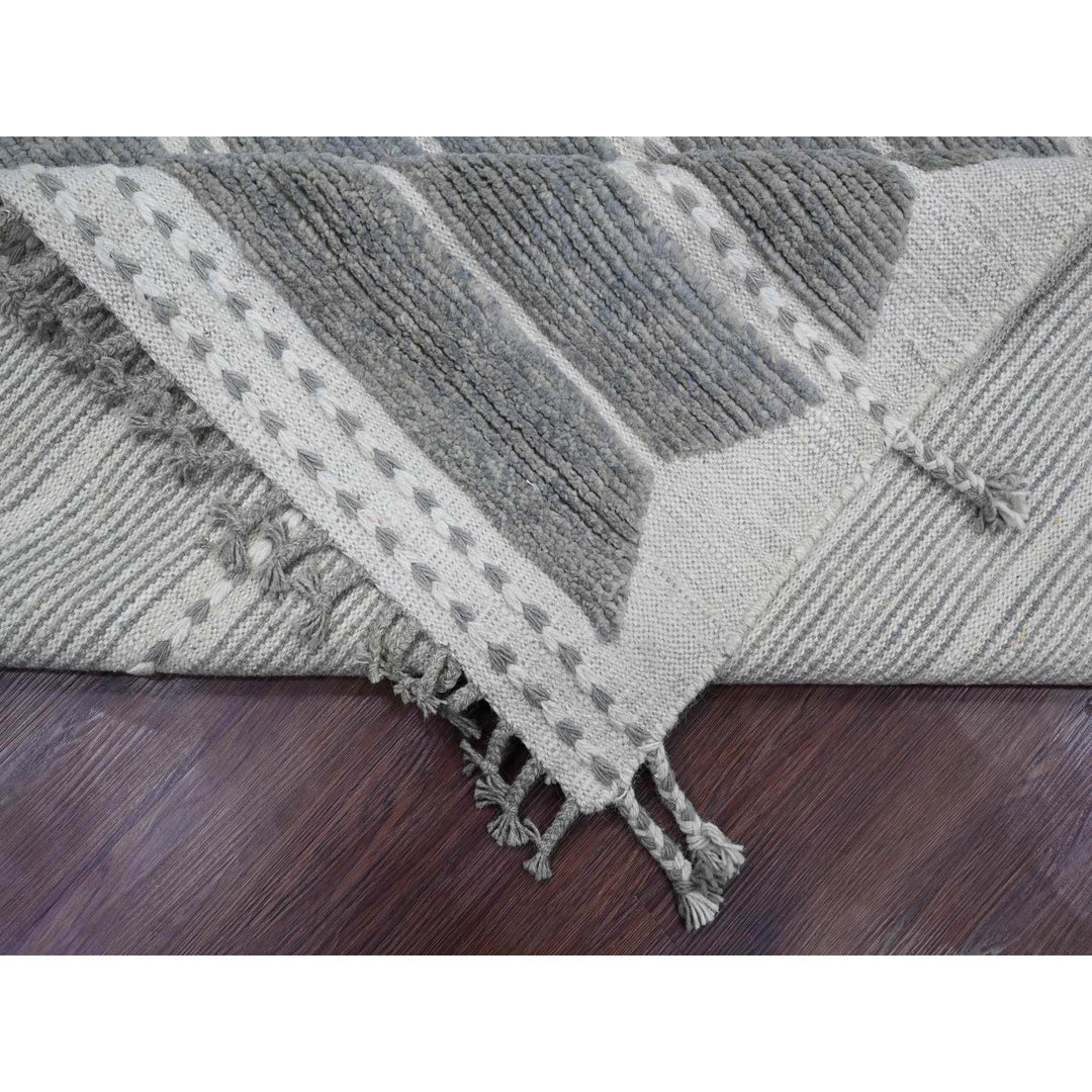 8'0" x 10'7" New Hand Knotted Grey Wool Rectangle Oriental Rug - MOA10220526