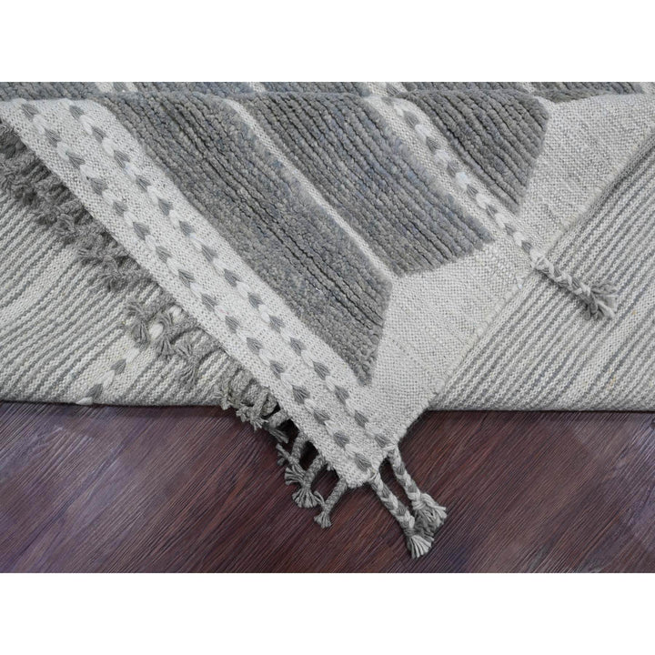 8'0" x 10'7" New Hand Knotted Grey Wool Rectangle Oriental Rug - MOA10220526