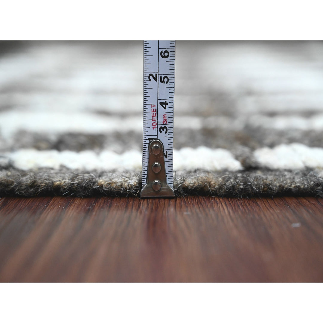 5'6" x 8'0" New Hand Knotted Grey Wool Rectangle Oriental Rug - MOA10220546