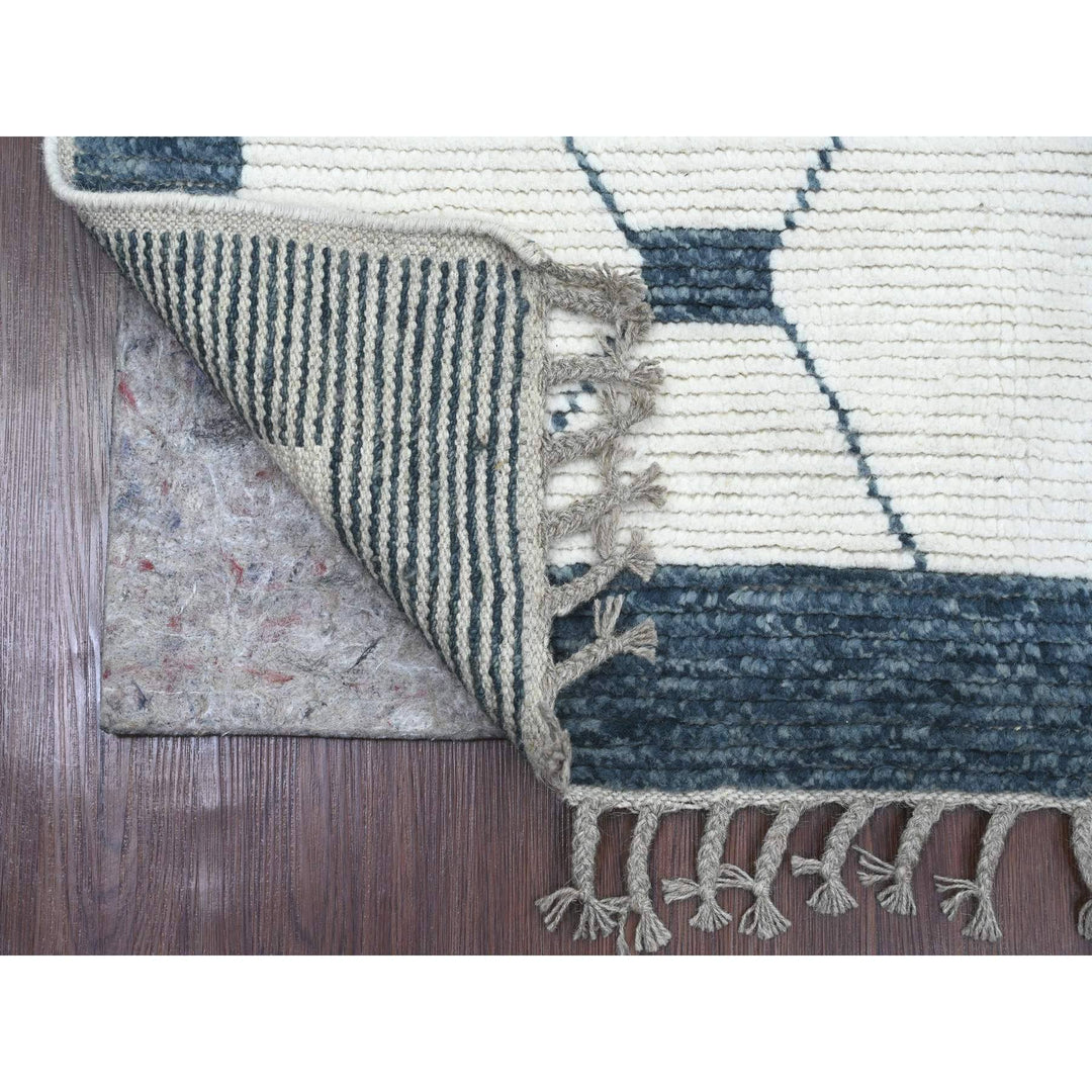 2'6" x 10'4" New Hand Knotted Ivory Wool Runner Oriental Rug - MOA10220552
