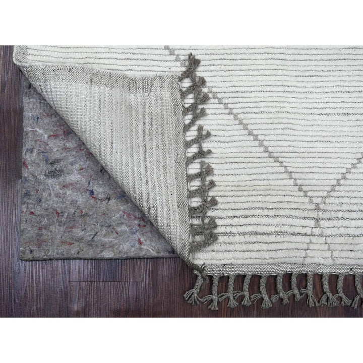 4'1" x 6'8" New Hand Knotted Ivory Wool Rectangle Oriental Rug - MOA10220744
