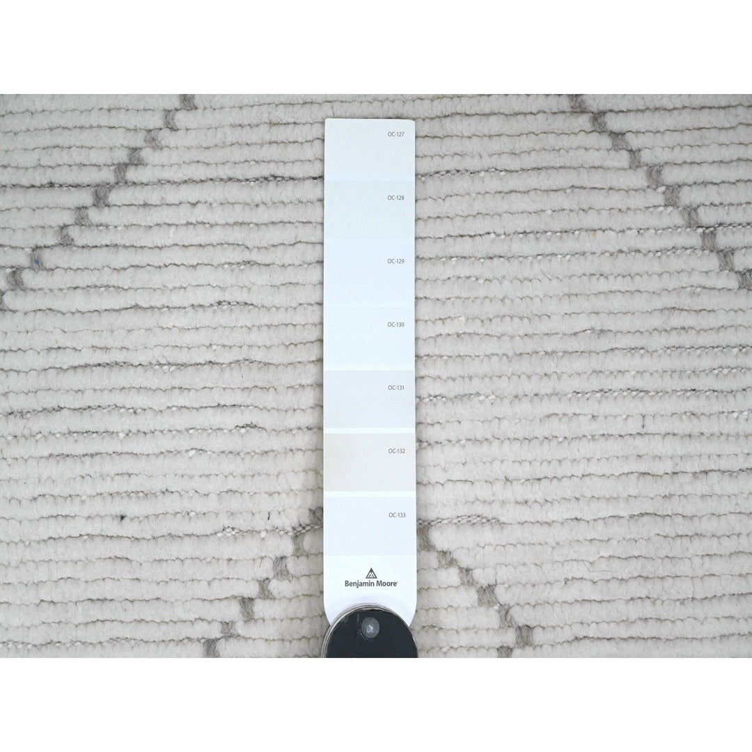 4'1" x 6'8" New Hand Knotted Ivory Wool Rectangle Oriental Rug - MOA10220744