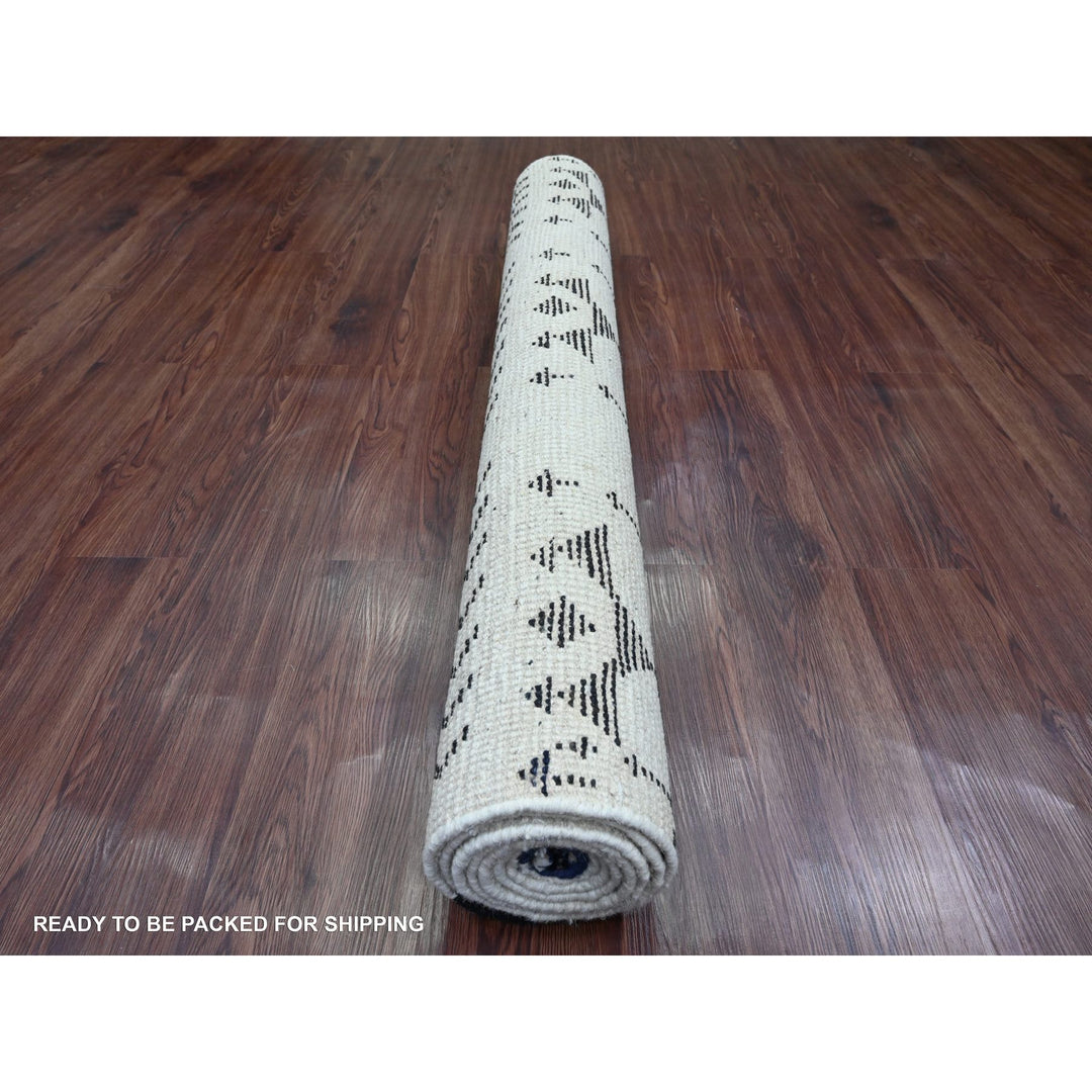 4'6" x 8'8" New Hand Knotted Ivory Wool Rectangle Oriental Rug - MOA10220944