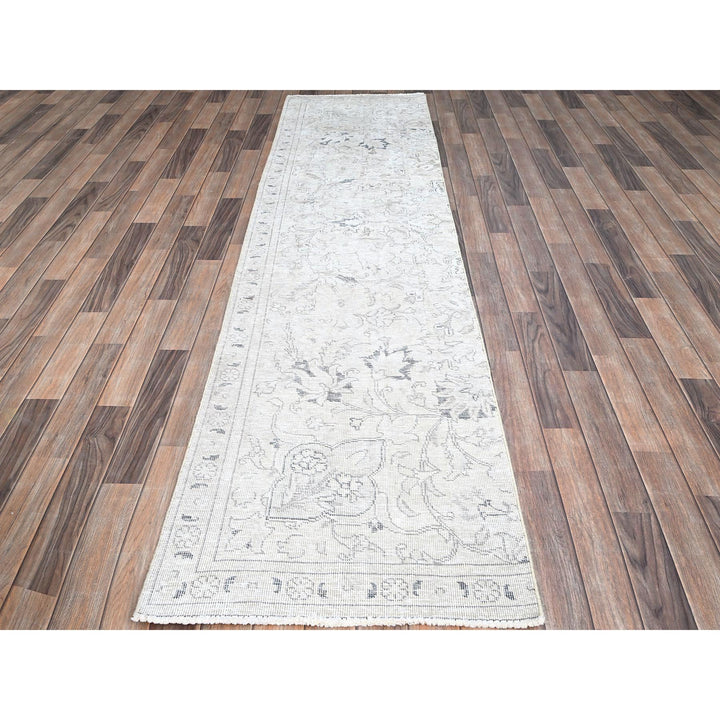 2'6" x 9'11" Vintage Hand Knotted Ivory Wool Runner Oriental Rug - MOA102223