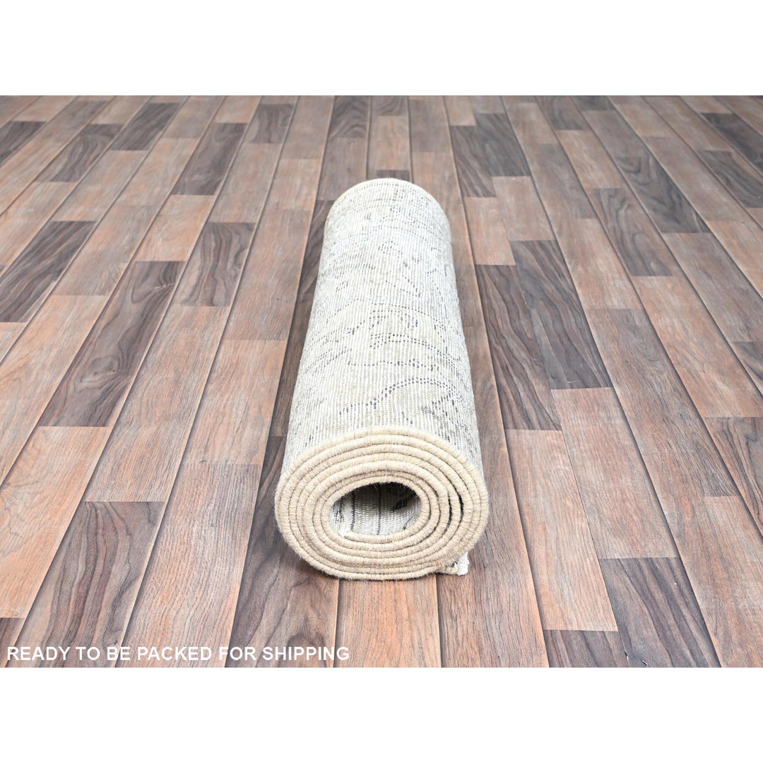 2'6" x 9'11" Vintage Hand Knotted Ivory Wool Runner Oriental Rug - MOA102223