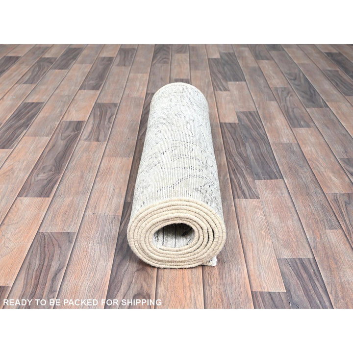 2'6" x 9'11" Vintage Hand Knotted Ivory Wool Runner Oriental Rug - MOA102223