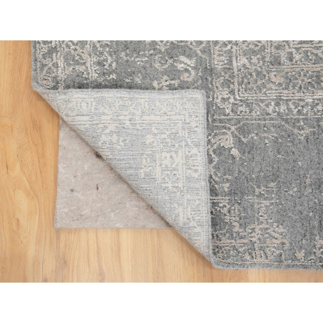 5'10" x 9'1" New Hand Loomed Grey Wool & Art Silk Rectangle Oriental Rug - MOA10258409