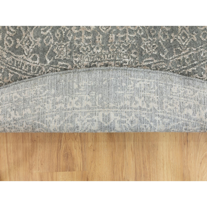 7'10" x 7'10" New Hand Loomed Grey Wool & Silk Round Oriental Rug - MOA10258616