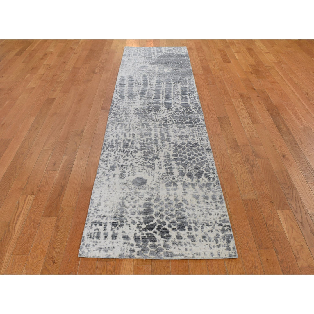 2'5" x 10'1" New Hand Knotted Grey Wool & Silk Runner Oriental Rug - MOA10259080