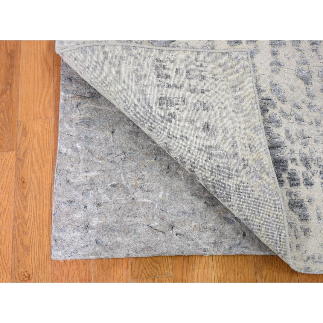 2'5" x 10'1" New Hand Knotted Grey Wool & Silk Runner Oriental Rug - MOA10259080