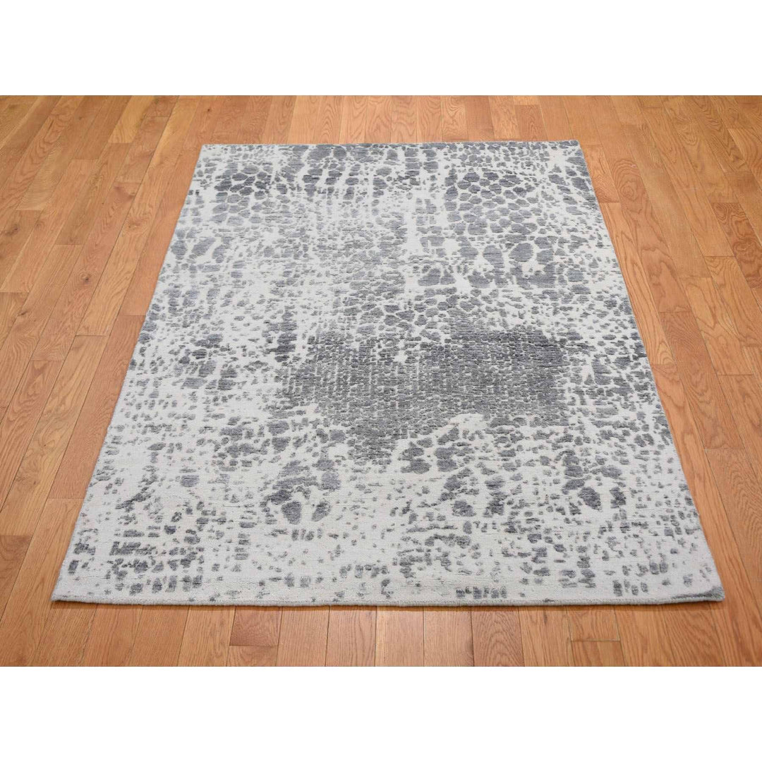 4'0" x 6'0" New Hand Knotted Grey Wool & Silk Rectangle Oriental Rug - MOA10259085