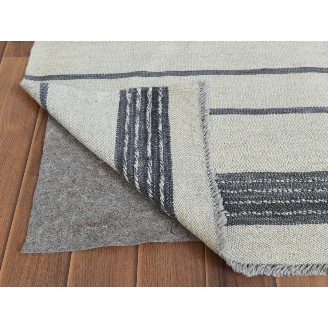 8'2" x 9'10" New Hand Woven Grey Wool Rectangle Oriental Rug - MOA10260121