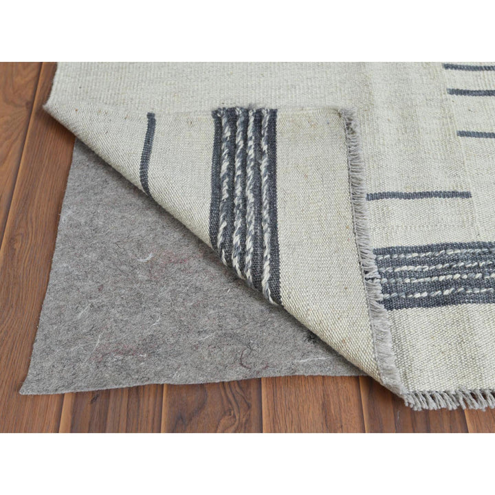 6'5" x 9'0" New Hand Woven Grey Wool Rectangle Oriental Rug - MOA10260123