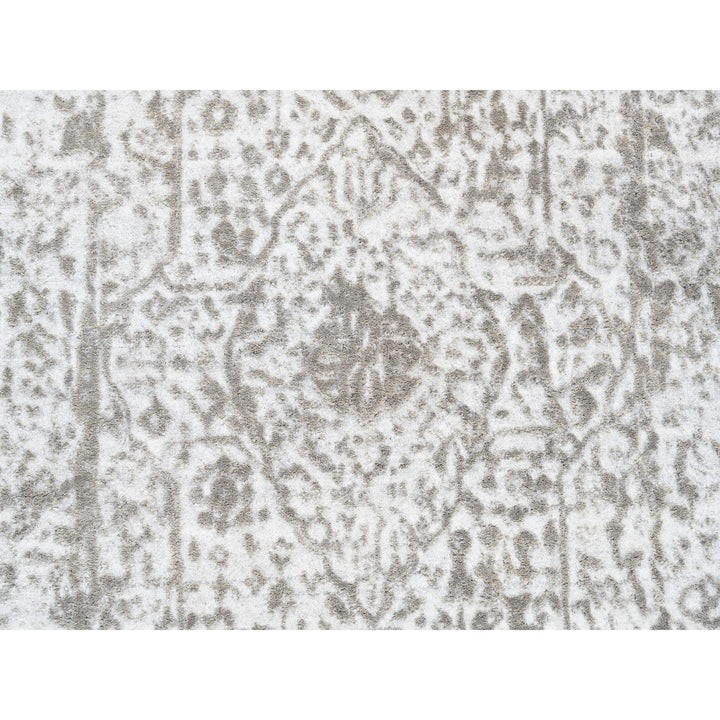 2'7" x 10'0" New Hand Knotted Ivory Wool & Pure Silk Runner Oriental Rug - MOA10262361