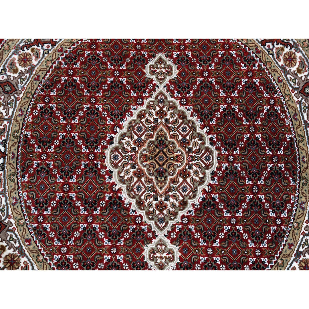 4'0" x 4'0" New Hand Knotted Red Wool Round Oriental Rug - MOA10262441