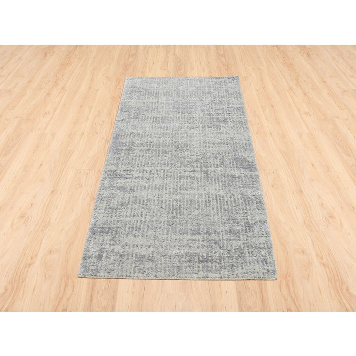 2'6" x 6'0" New Hand Loomed Grey Wool & Silk Runner Oriental Rug - MOA10262849