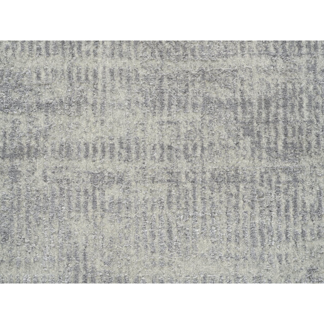 2'6" x 8'0" New Hand Loomed Grey Wool & Silk Runner Oriental Rug - MOA10262860