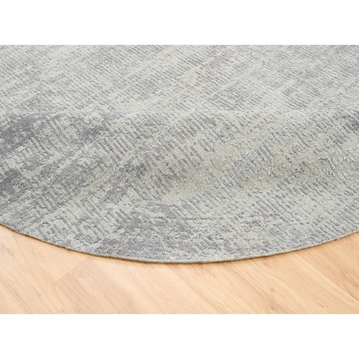 8'10" x 8'10" New Hand Loomed Grey Wool & Silk Round Oriental Rug - MOA10262864