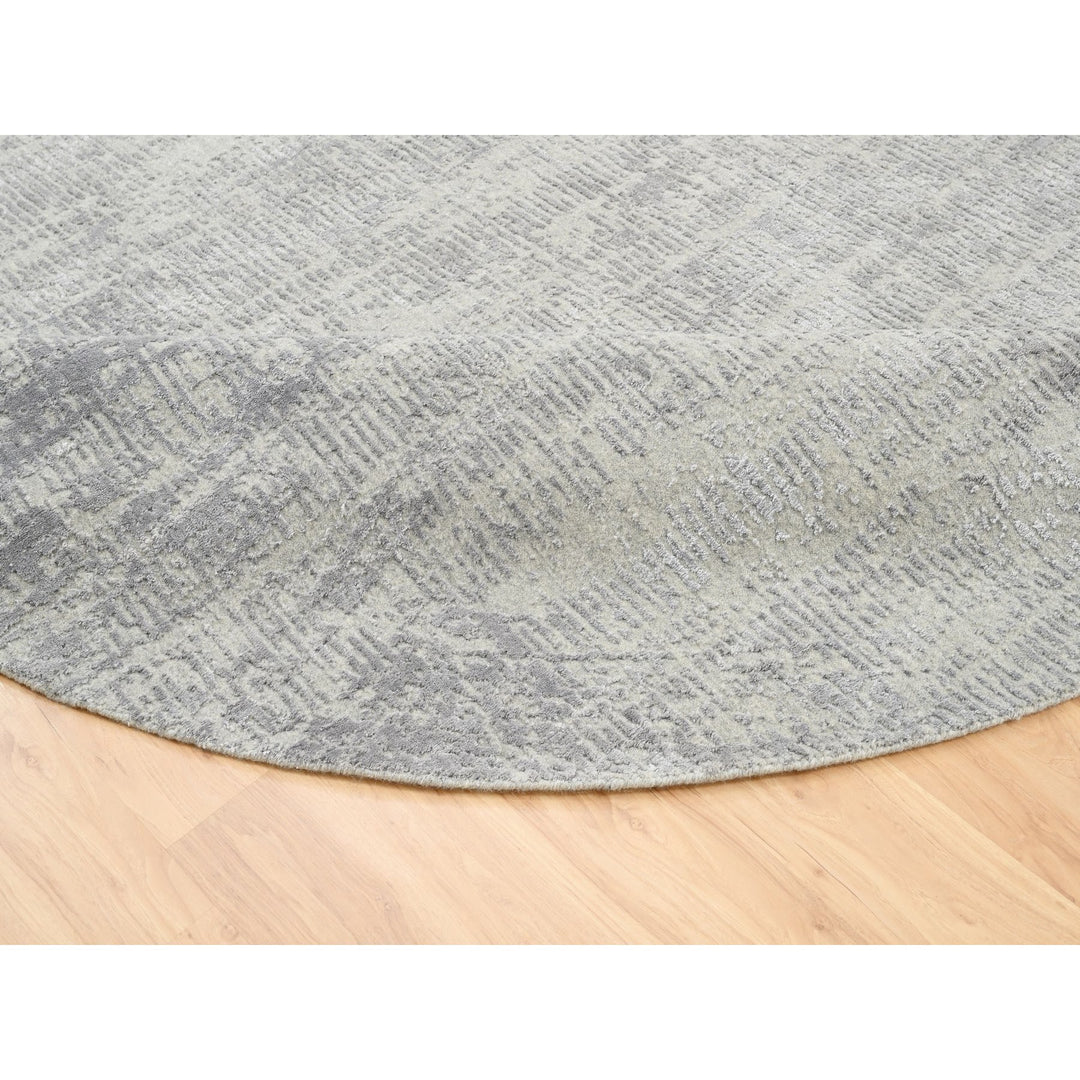 10'0" x 10'0" New Hand Loomed Grey Wool & Silk Round Oriental Rug - MOA10262874