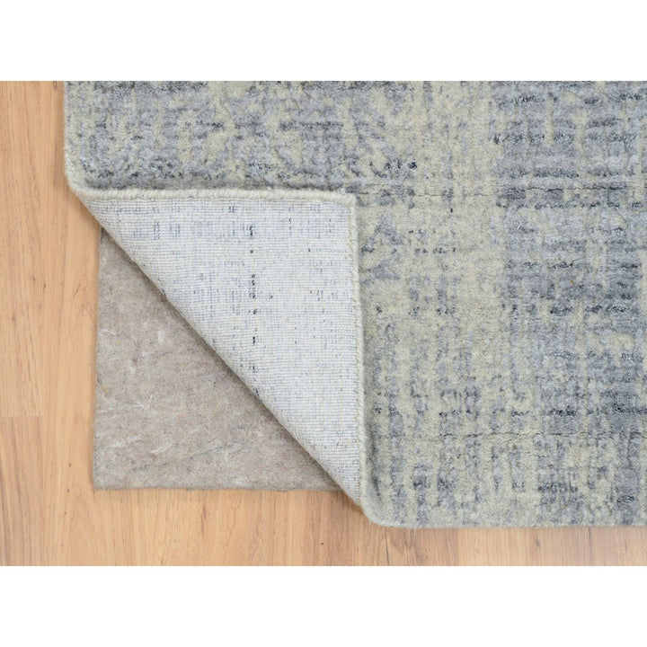 2'6" x 10'0" New Hand Loomed Grey Wool & Silk Runner Oriental Rug - MOA10263757