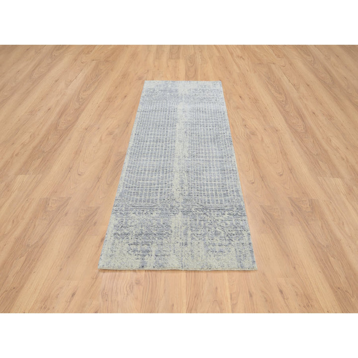 2'6" x 8'0" New Hand Loomed Grey Wool & Silk Runner Oriental Rug - MOA10263761