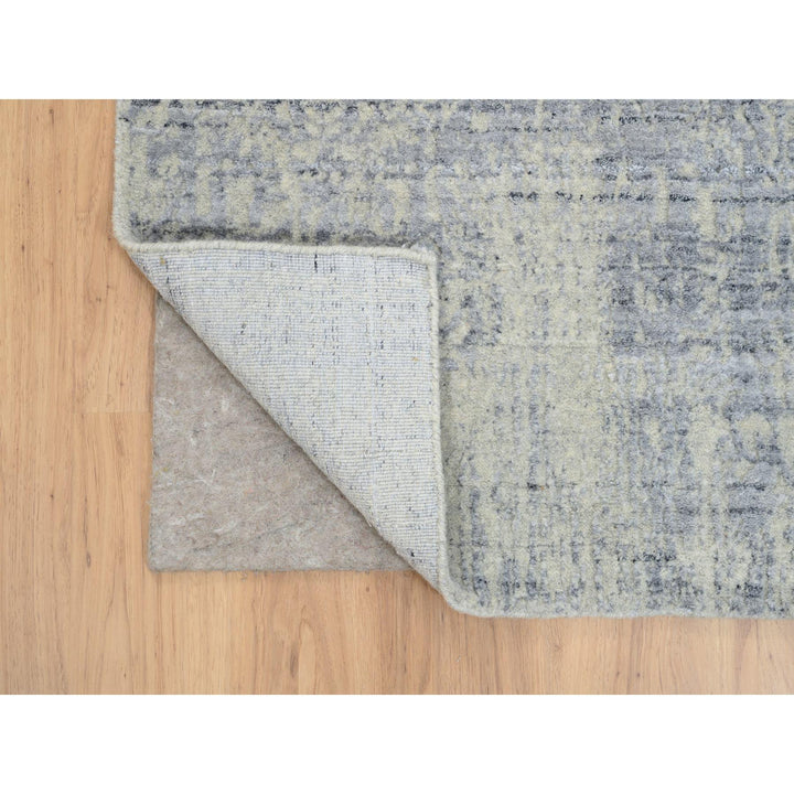 2'6" x 8'0" New Hand Loomed Grey Wool & Silk Runner Oriental Rug - MOA10263761