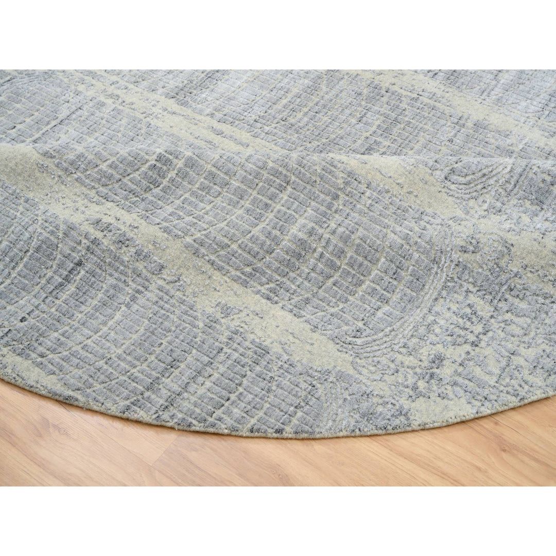 9'0" x 9'0" New Hand Loomed Grey Wool & Silk Round Oriental Rug - MOA10264309