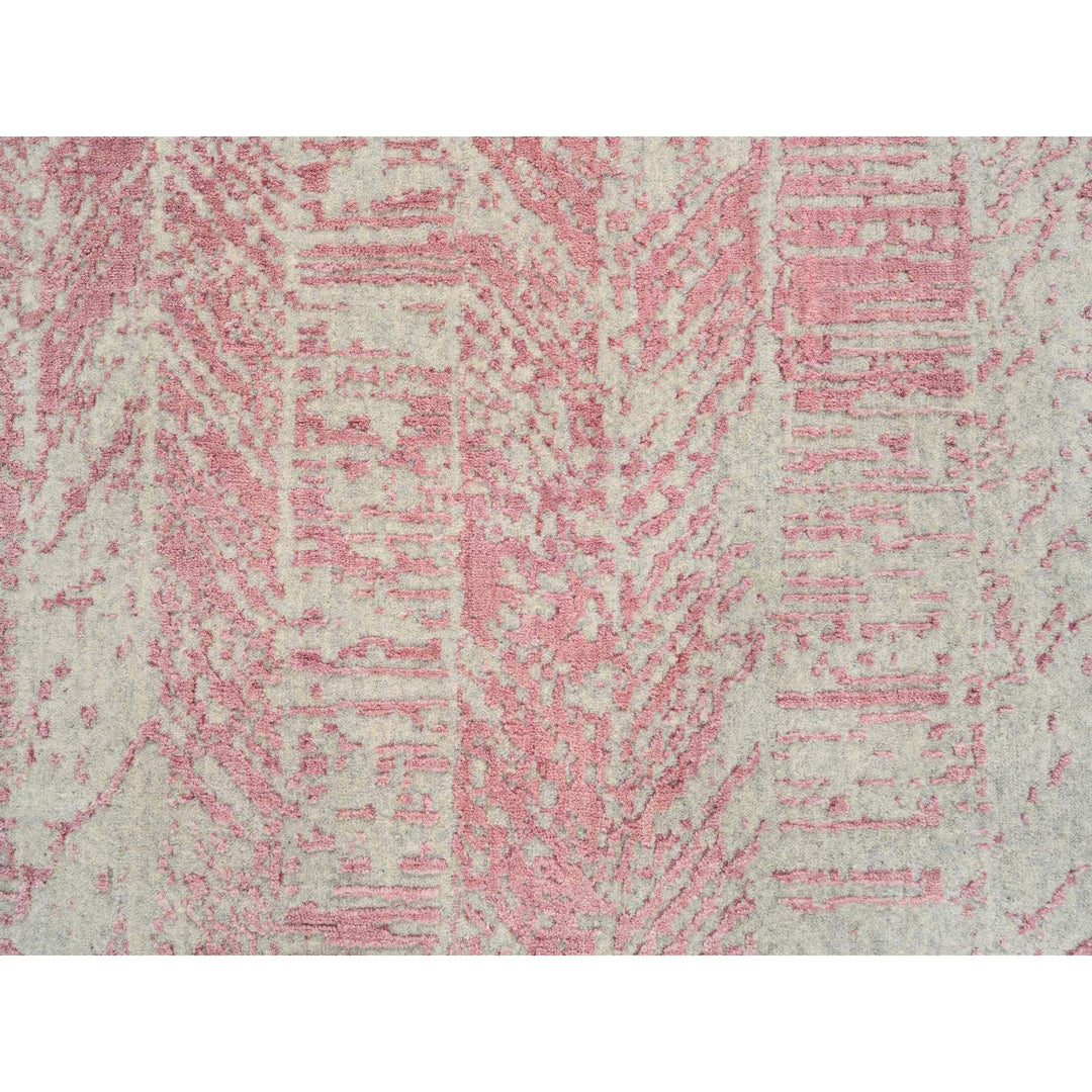 9'0" x 11'10" New Hand Loomed Pink Wool & Silk Rectangle Oriental Rug - MOA10264807