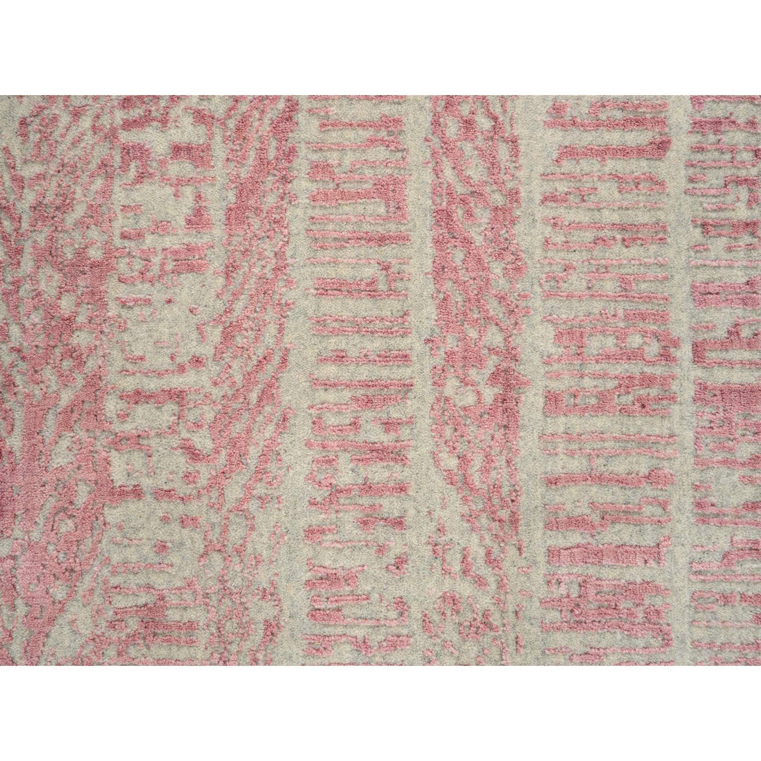 2'6" x 12'1" New Hand Loomed Pink Wool & Silk Runner Oriental Rug - MOA10264810