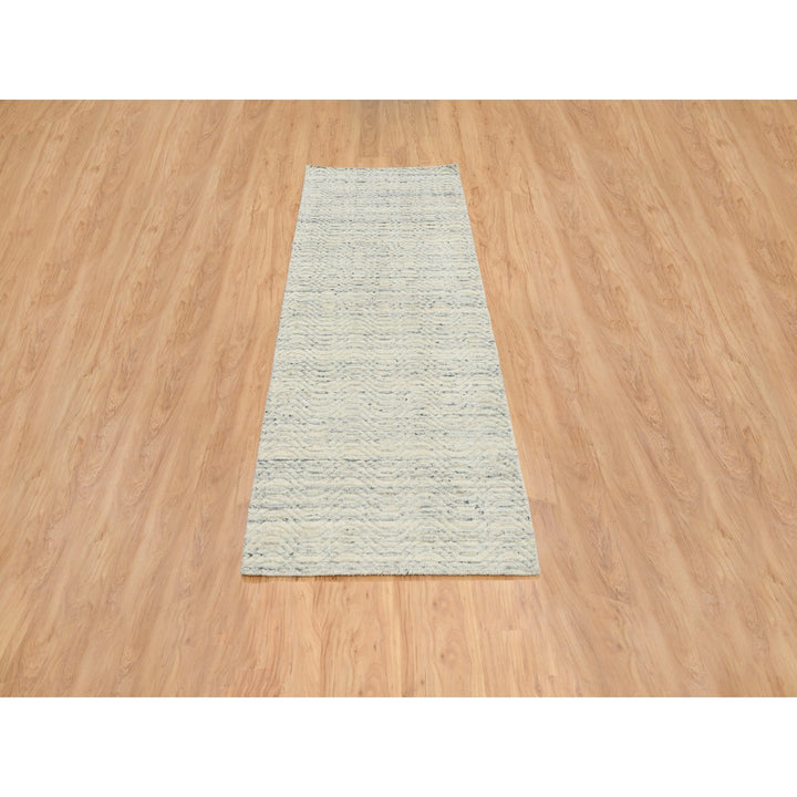 2'6" x 7'10" New Hand Loomed Beige Wool Runner Oriental Rug - MOA10264826