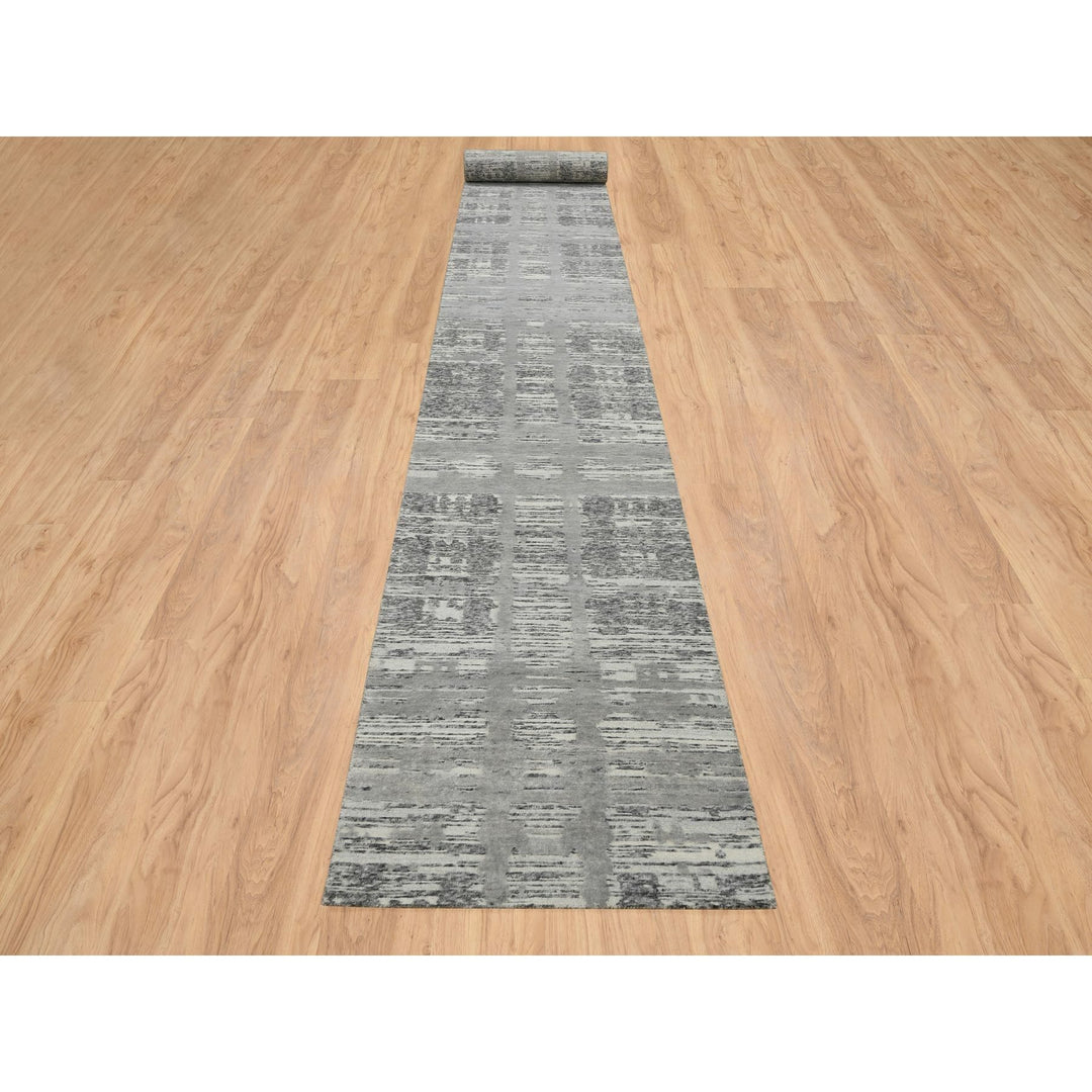 2'6" x 25'9" New Hand Knotted Grey Wool Runner Oriental Rug - MOA10265157