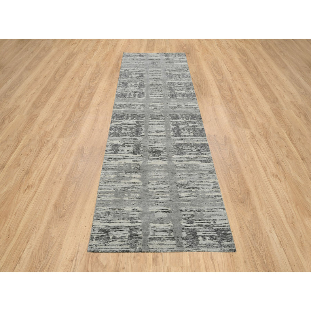 2'6" x 10'0" New Hand Knotted Grey Wool Runner Oriental Rug - MOA10265166