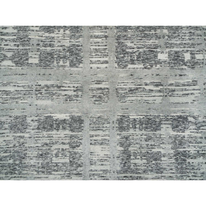 10'1" x 10'1" New Hand Knotted Grey Wool Round Oriental Rug - MOA10265640