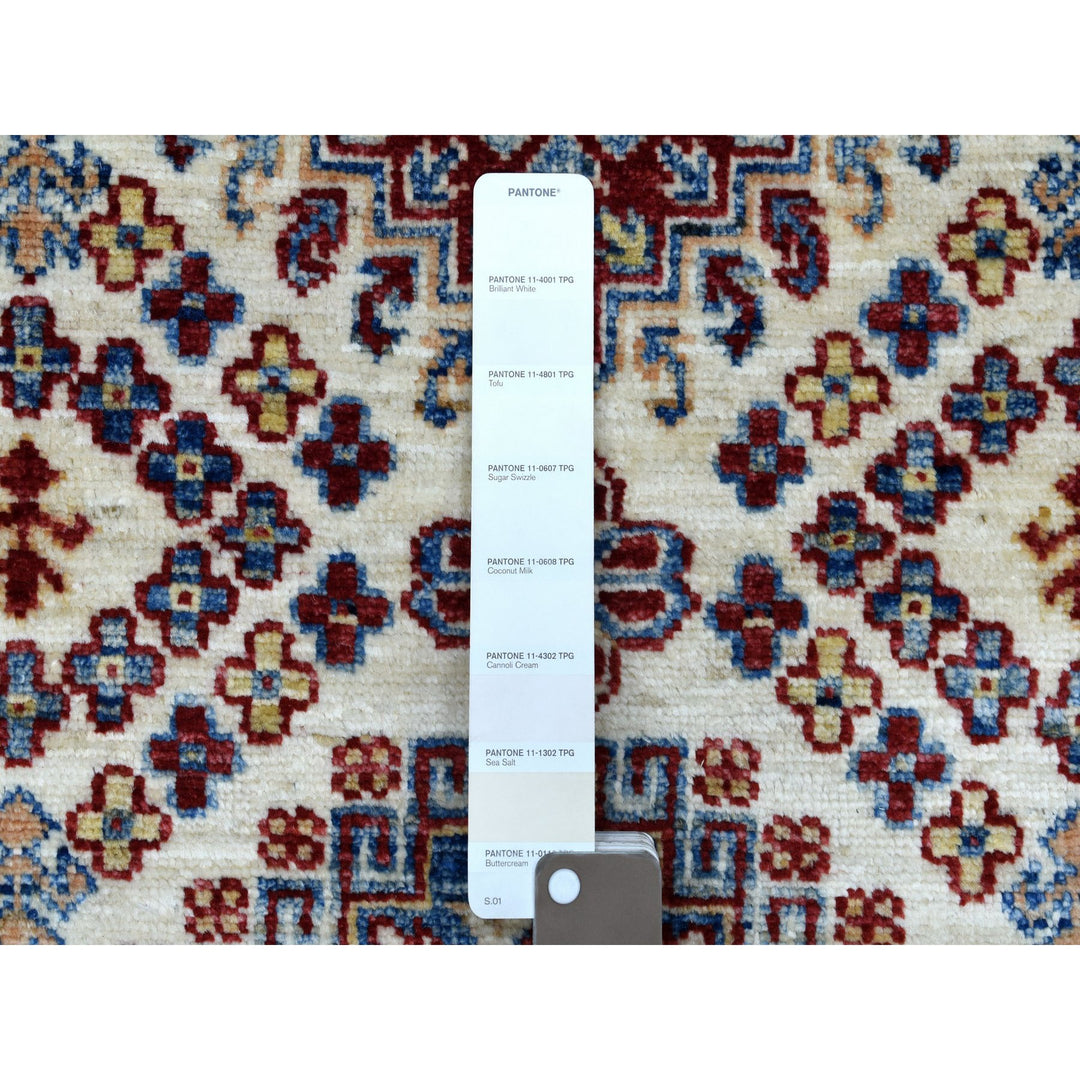 2'6" x 6'9" New Hand Knotted Ivory Wool Runner Oriental Rug - MOA10268655