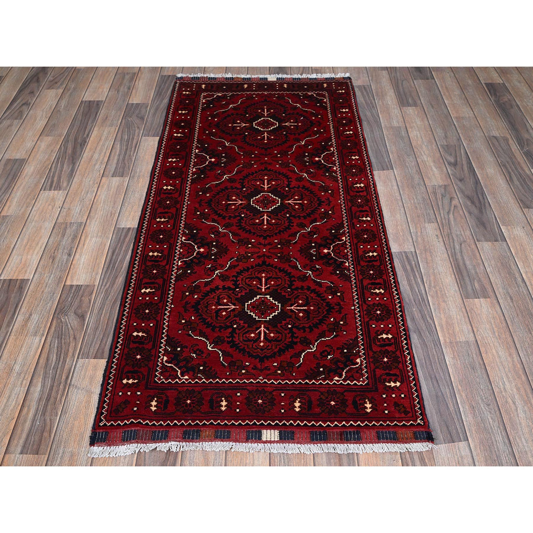 2'7" x 5'2" New Hand Knotted Red Wool Runner Oriental Rug - MOA102690