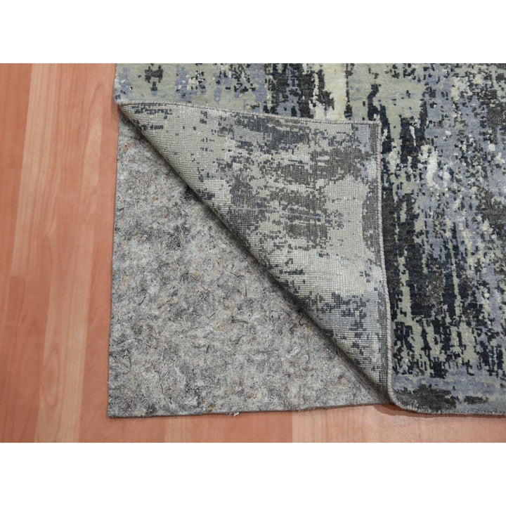 2'6" x 8'3" New Hand Knotted Grey Wool & Silk Runner Oriental Rug - MOA10275080