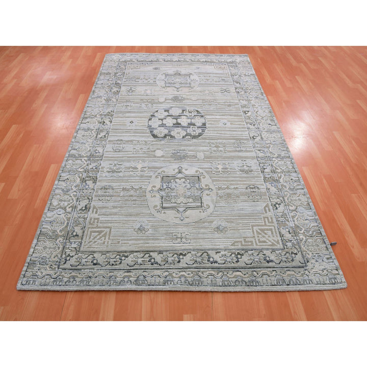 6'0" x 9'6" New Hand Knotted Grey Wool & Silk Rectangle Oriental Rug - MOA10275431