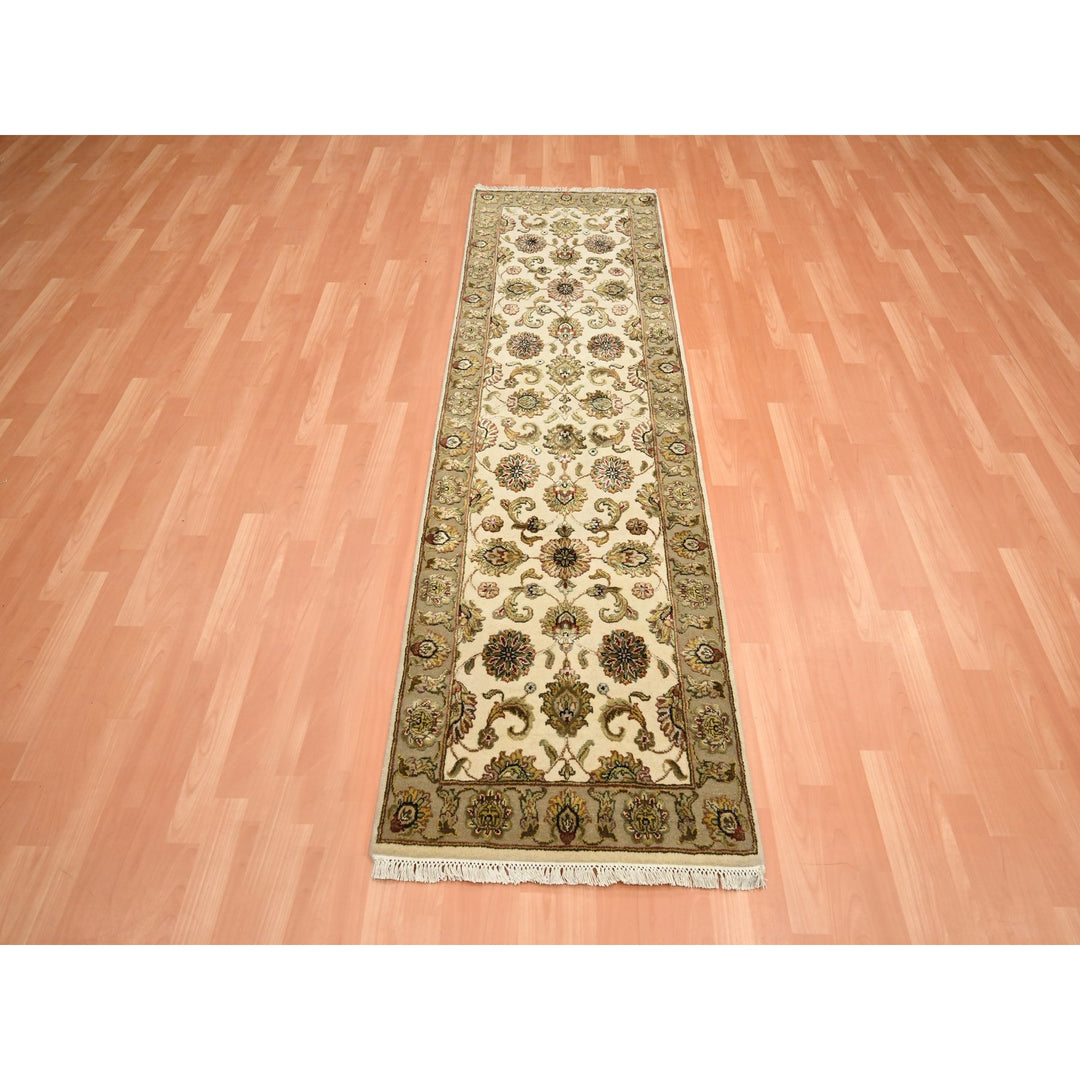 2'6" x 8'0" New Hand Knotted Ivory Wool & Silk Runner Oriental Rug - MOA10275621