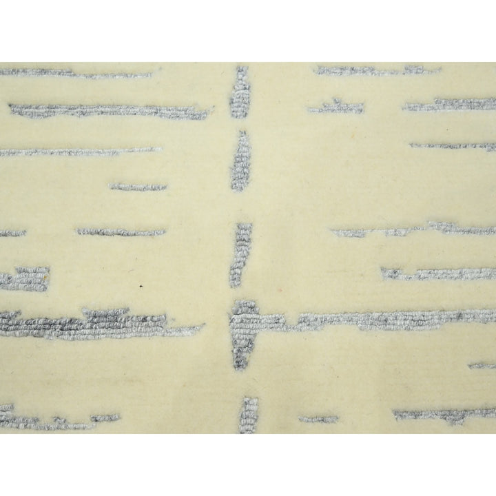 8'0" x 9'9" New Hand Knotted Ivory Wool Rectangle Oriental Rug - MOA10275640
